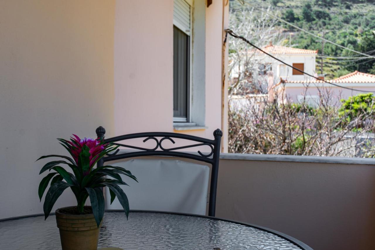Agali Beach Pansion Mármaron Exterior foto